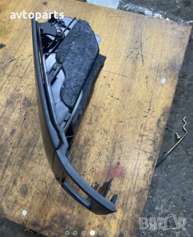 Toyota avensis verso 2005година Шкафчета, снимка 3 - Части - 40469565