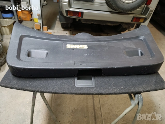 Задна кора Тойота Корола Версо , снимка 2 - Части - 53205642