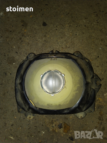 Продавам 2 бр фарове 