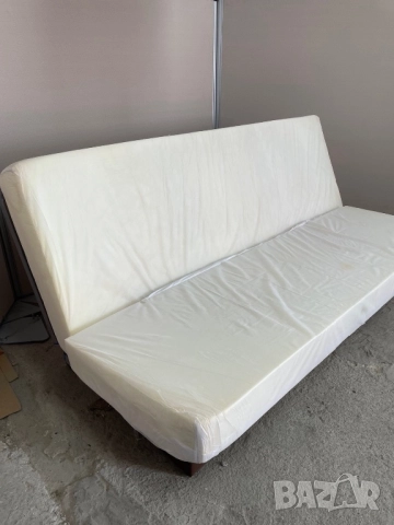 Прав разтегателен диван без дамаска в много добро състояние , снимка 2 - Дивани и мека мебел - 51838450