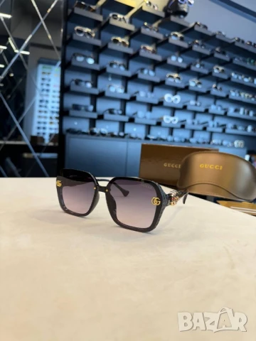 очила с черен обикновен калъф и ув защита gucci prada , снимка 3 - Слънчеви и диоптрични очила - 50998449