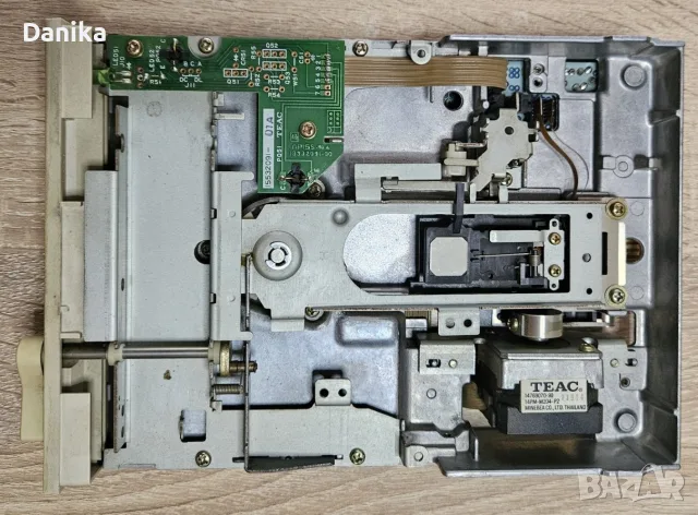 Ретро флопи TEAC FD-55GFR 5.25" 1.2MB Floppy Disk Drive 286 386 486, снимка 3 - Други - 55875249