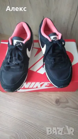 Nike - маратонки, снимка 2 - Маратонки - 47453948