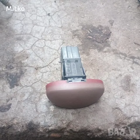 Бутон - Копче Аварийни За Пежо 206 1999г / Peugeot 206 1999y