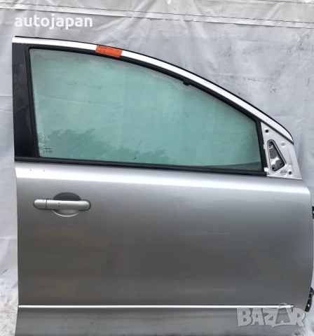 Предна дясна врата Nissan Note 2006г