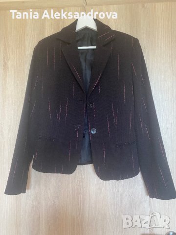 Дамско сако с класическа кройка