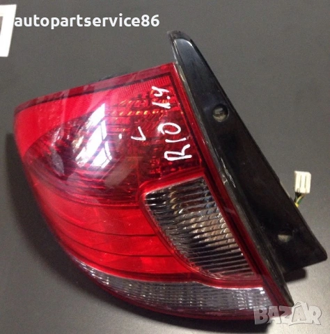 Заден Ляв Страничен Фар Сребърен Цвят за KIA Rio (2004)