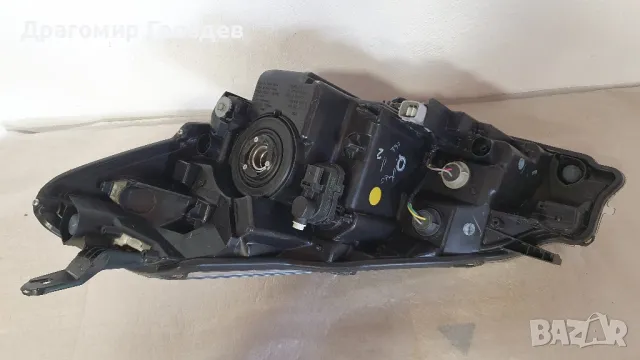 Оригинален десен фар за Toyota Yaris / Тойота Ярис  (2017-2020), снимка 9 - Части - 49660064