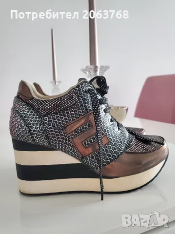 Сиви обувки - змийски мотиви, снимка 1