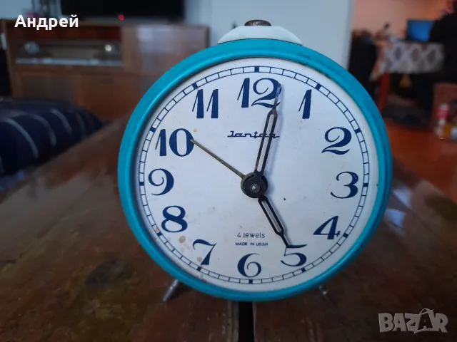 Стар настолен часовник будилник Янтар,Jantar, снимка 2 - Антикварни и старинни предмети - 48619852