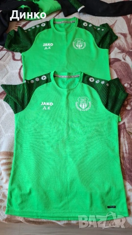 Две фланелки и гащета JAKO!Всичко за 15 евро!, снимка 2 - Спортни дрехи, екипи - 53725261