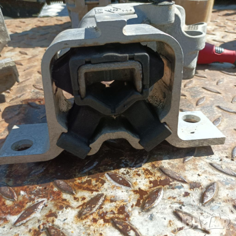 Тампон за мотор дачия 1.6 2017 година 112102235R, снимка 5 - Части - 44553512