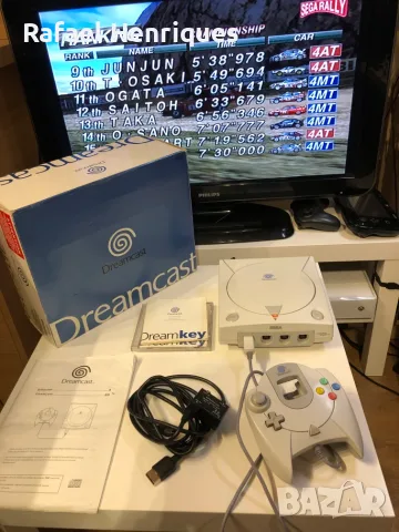 В кутия Sega Dreamcast с оригинален контролер, снимка 2 - Други игри и конзоли - 55828432