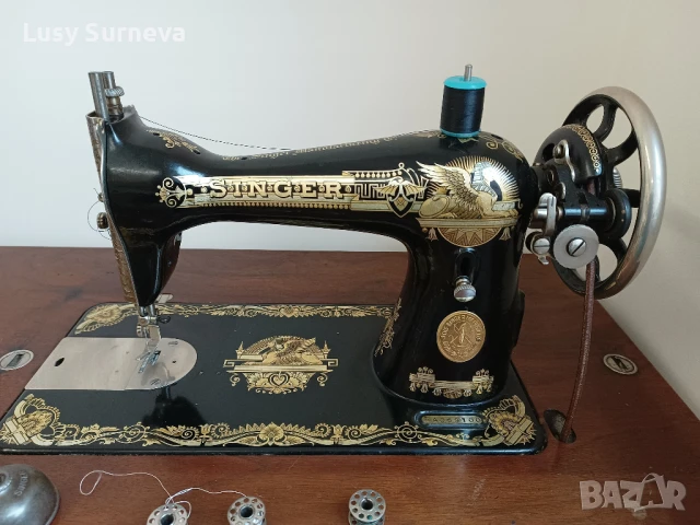 Оригинална шевна крачна машина Сингер с пълен комплект принадлежности., снимка 1