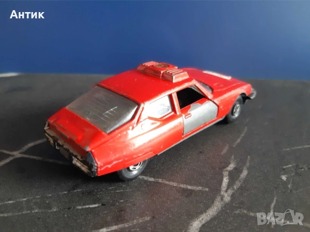 Стари Български Метални Колички MatchBox от Соца, снимка 3 - Колекции - 53487402