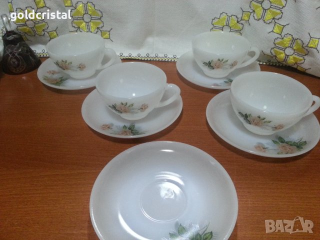 Френски аркопал чаши за чай , снимка 6 - Антикварни и старинни предмети - 41846551