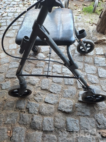 Проходилка, снимка 2 - Ролатори - 53506458