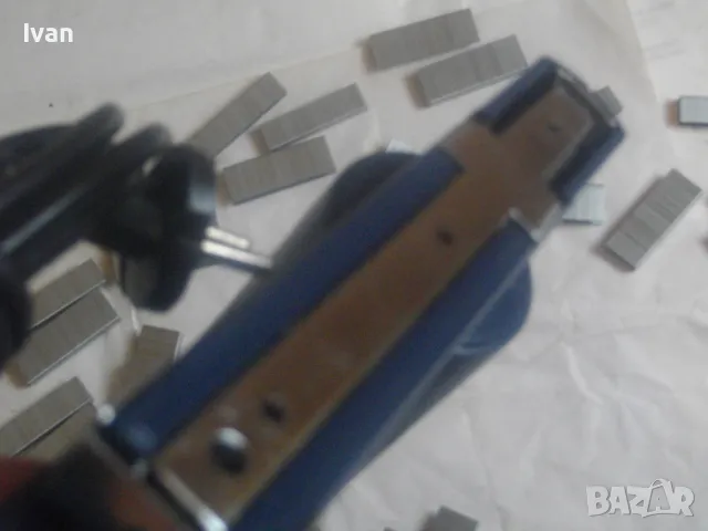 Холандски оригинал ЕЛЕКТРИЧЕСКИ ТАКЕР КОМБИНИРАН СКОБА ПИРОН ИГЛА ДО 16мм Като нов TOP CRAFT TET 200, снимка 10 - Други инструменти - 47761486