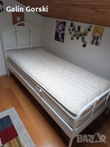 Продавам единично легло ИКЕА, с подматрачна рамка и матрак ТЕД