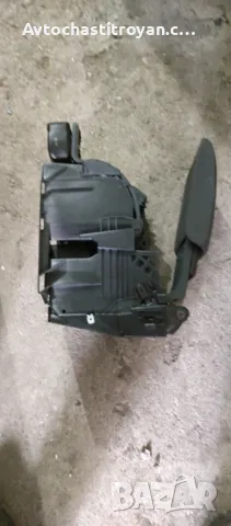 Подлакътник VW golf 5, снимка 1