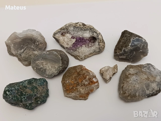 Лот Минерали