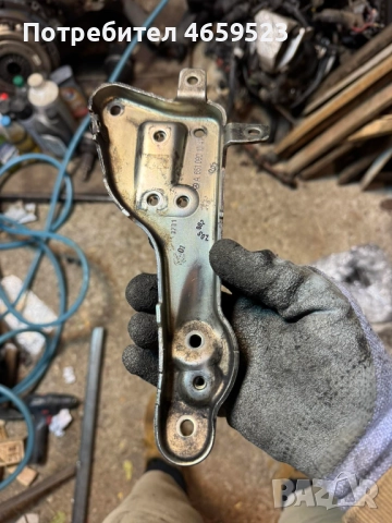 Планка за двигател на Мерцедес Mercedes 2.2Cdi само за 10лв. А6510901041