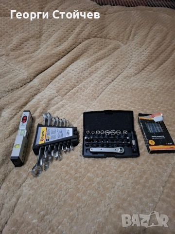 Продавам набор от инструменти 