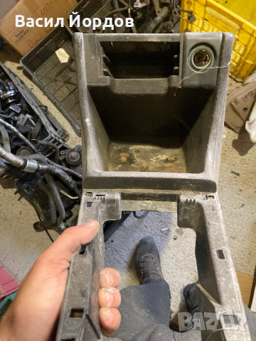 Централна конзола скоростен лост за Пасат Б4 / VW PASSAT B4, снимка 2 - Части - 44928496