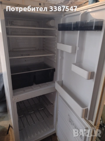 Хладилник с фризер , снимка 2 - Хладилници - 53518302