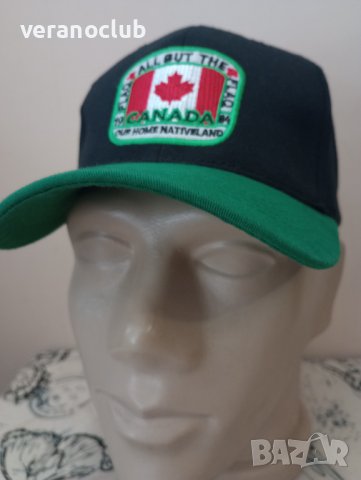 Шапка с козирка Canada