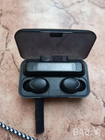 Безжични Bluetooth слушалки с LED цифров дисплей 