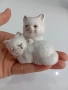 Стара порцеланова фигура с котета , снимка 11