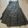Чисто нова черна дълга лъскава кожена пола с колан, размер "M", снимка 11
