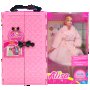 Кукла, тип Barbie с гардероб и аксесоари в куфар, снимка 1 - Кукли - 44411509