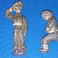 Две оловни фигурки на войници, снимка 1 - Колекции - 38867651