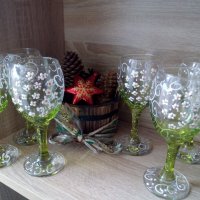 Наличен един комплект ръчно рисувани чаши за вино, снимка 1 - Декорация за дома - 34834630