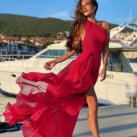 AVIN Коктейлна рокля Red Carpet, снимка 1 - Рокли - 41161537