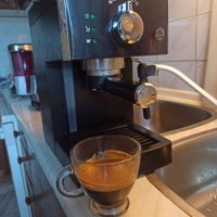 Кафемашина Саеко Поемия с ръкохватка с крема диск, прави хубаво кафе с каймак , снимка 2 - Кафемашини - 40915371