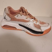 МАРАТОНКИ  Nike  -  N 35 ,5 , снимка 1 - Маратонки - 44348444