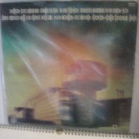 LP "Walking into mirrors"- Johnny Warman 1981 г., снимка 2 - Грамофонни плочи - 41676027
