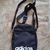 adidas Малка чанта , снимка 1 - Чанти - 40936724