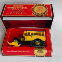 Matchbox MOY Y-16 '23 Scania-Vabis Post Bus Мачбокс Пощенски Автобус Скания Вабис Олдтаймер Нов, снимка 1 - Колекции - 41658831