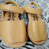 Бебешки, Естествена  сандали,отворени пръсти,залепващи 20 номер,20 размер,светло кафяв,цвят горчица., снимка 1 - Детски сандали и чехли - 40529865