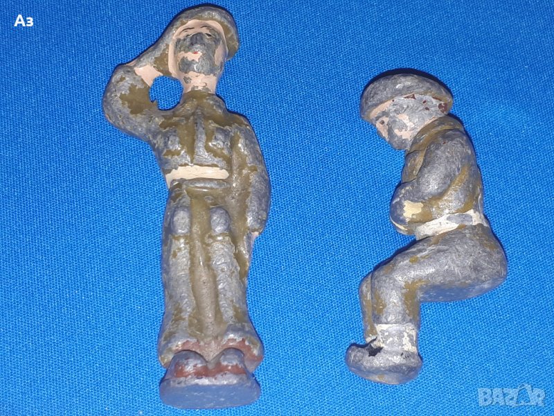 Две оловни фигурки на войници, снимка 1
