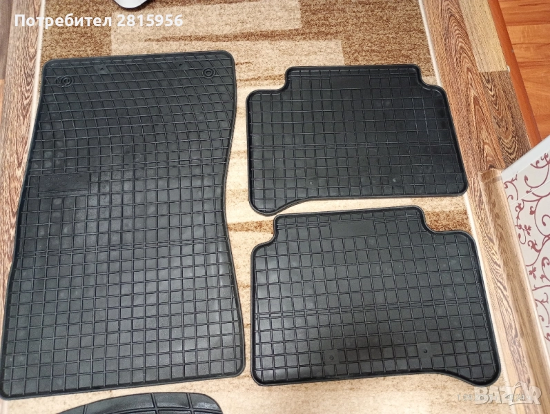 Продавам нови гумени стелки за Мерцедес w211, снимка 1