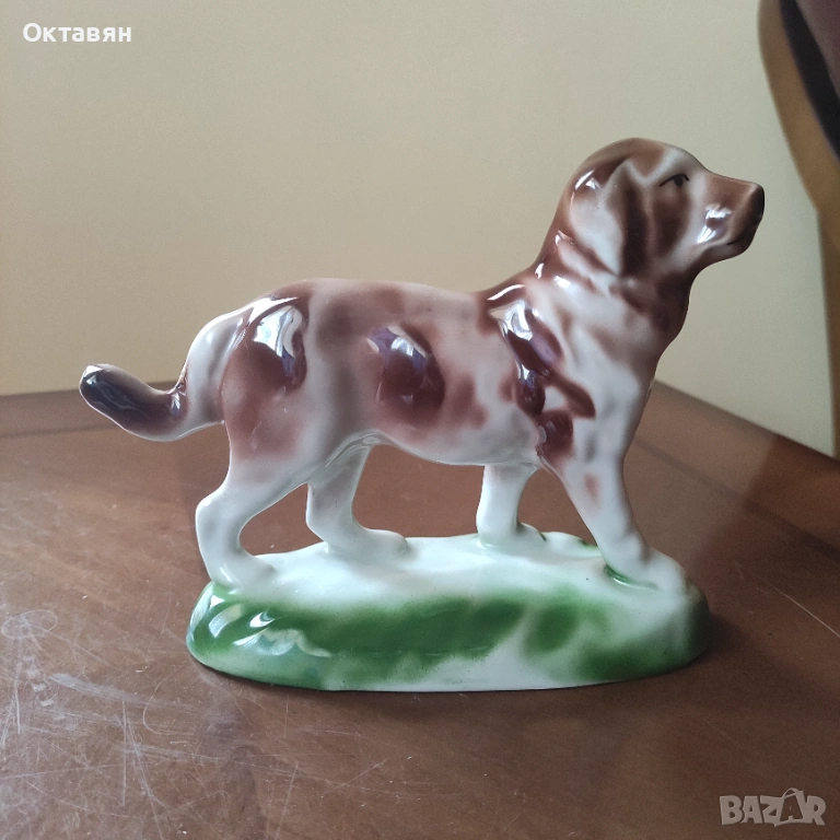 Порцеланова фигура/фигурка на куче, снимка 1