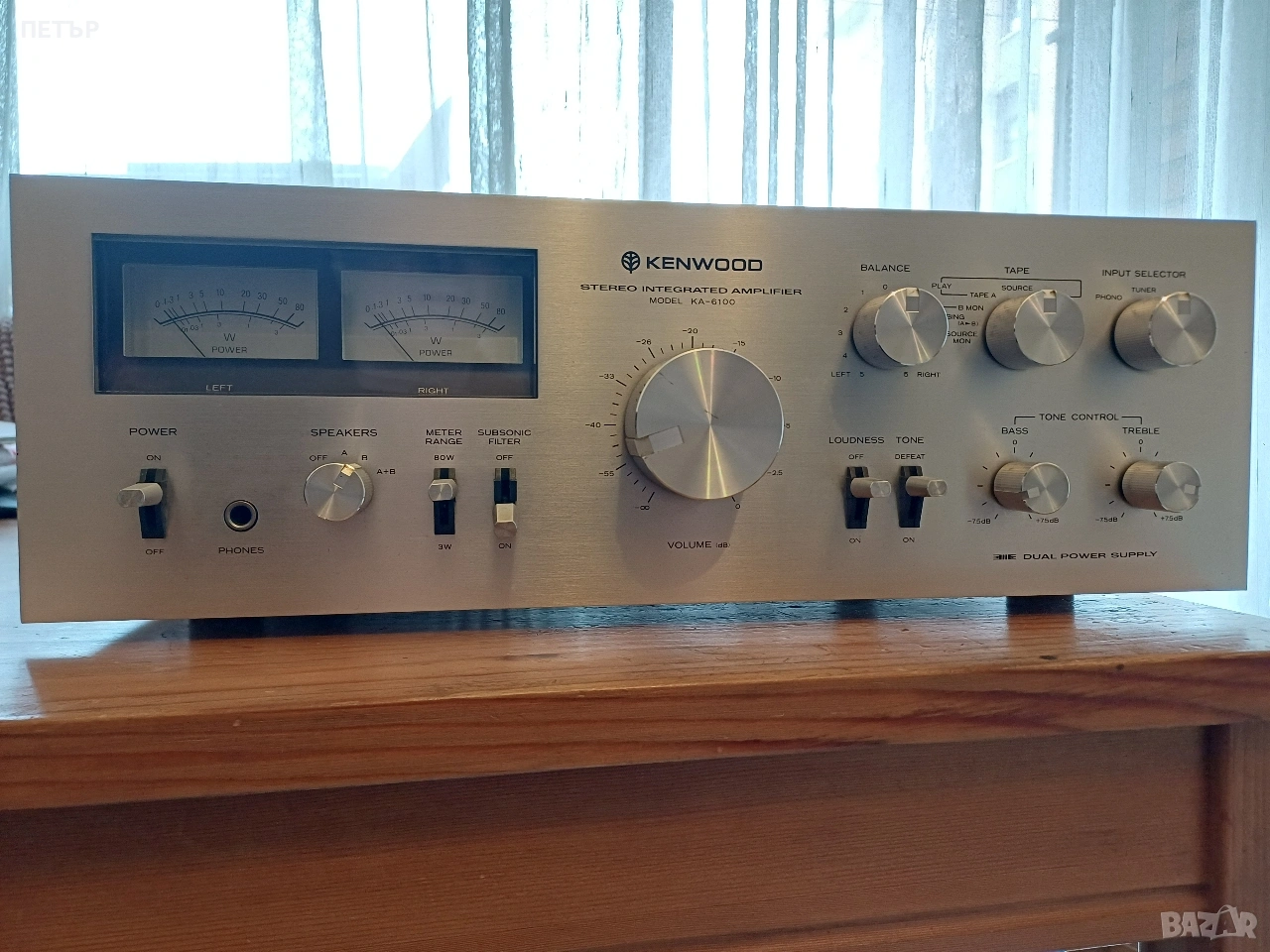 Kenwood KA 6100 . 430 х 149 х 364 мм . Ш . В . Д . 11.5 . кг. 420 W, снимка 1