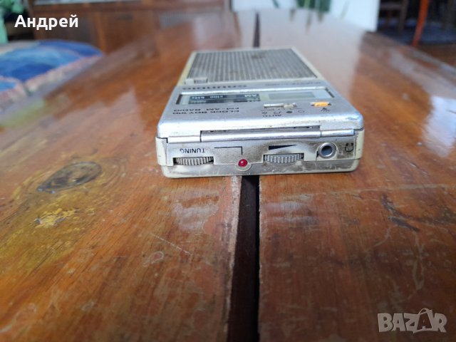 Старо радио,радиоприемник Grundig, снимка 3 - Други ценни предмети - 34156537