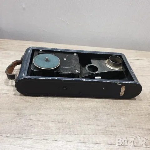 Преносим швейцарски грамофон Colibri с форма на фотоапарат , снимка 4 - Антикварни и старинни предмети - 49519544