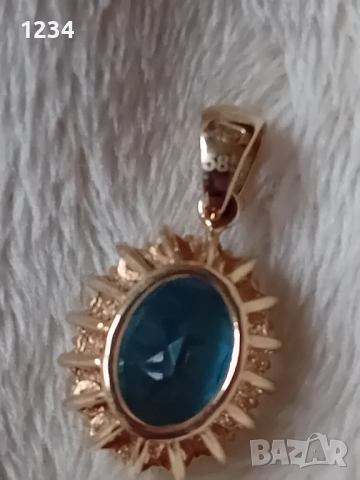 Златен медальон с естествен топаз, снимка 3 - Колиета, медальони, синджири - 52676418